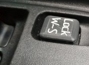 Mitsubishi кнопка блокировки стекол