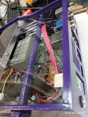 Корпус миникомпьютера для материнской платы Mini ITX (BAT-I2(V1.0))