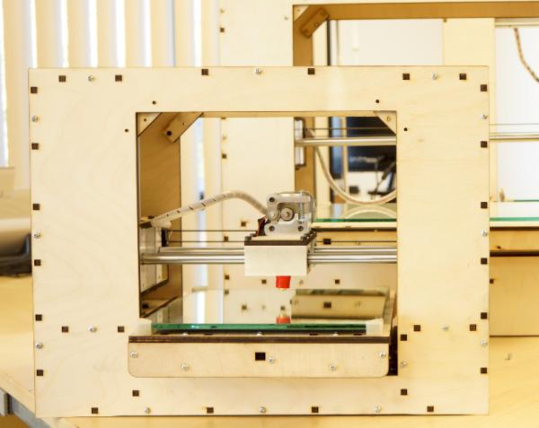 Printrbot рассказывает о 3D-принтерах Go V2