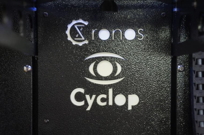 Cronos Cyclop - одноглазый педант. Обзор от REC.