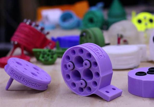 Калифорнийский инженер собрал 'огородный' 3D-принтер