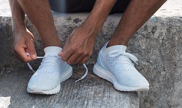 Adidas выпустит 7000 пар кроссовок с 3D-печатными элементами из пластиковых отходов