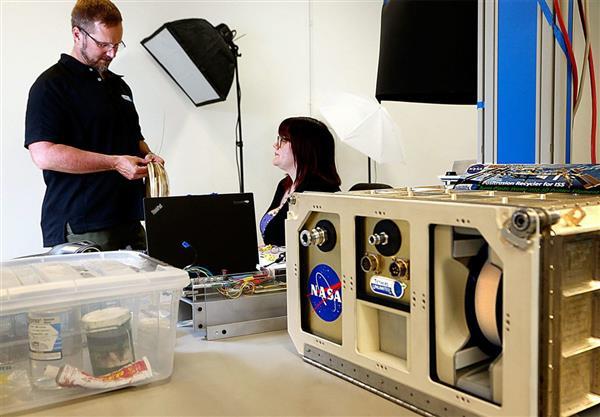 Новый космический 3D-принтер позволит перерабатывать пластиковый мусор