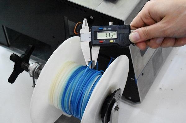Экструдер филамента ProtoCycler позволит сэкономить на пластике для 3D-печати