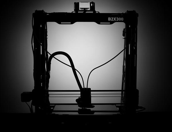 BEEVERYCREATIVE анонсировала настольный 3D-принтер B2X300