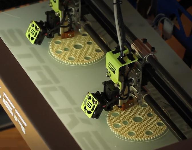 Уникальный модульный 3D-принтер STACKER готов покорить спонсоров Kickstarter