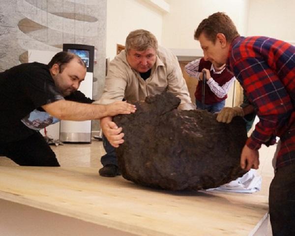 Ученые УрФУ создали 3D-модель челябинского метеорита и определили его историю