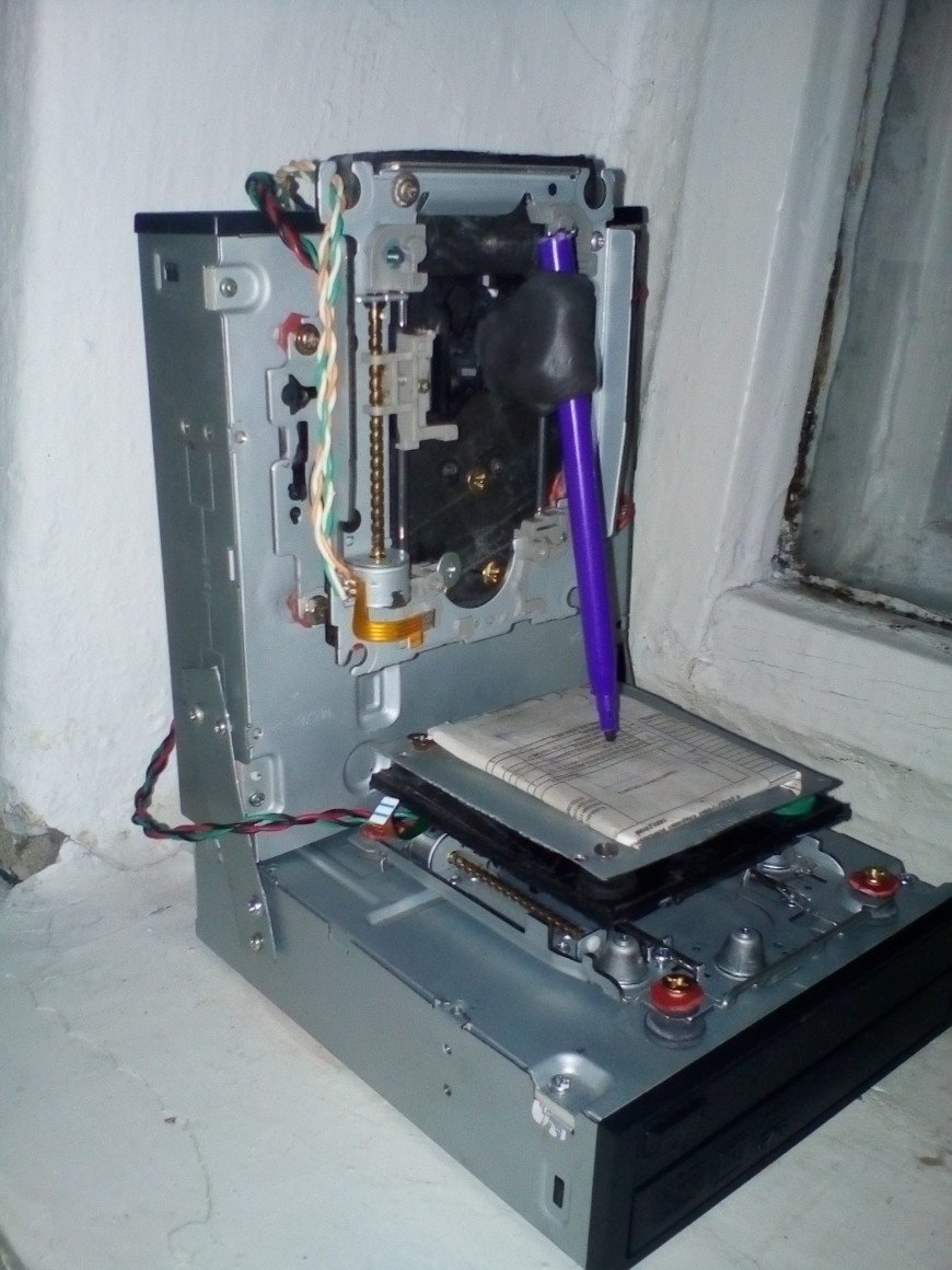 Самодельный 3D принтер из CD/DVD приводов