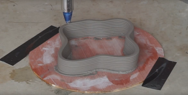 Новый 3D-принтер от 3D Potter печатает глиняные изделия высотой до девяти футов