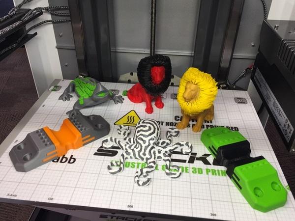 Крупноформатный 3D-принтер Stacker S2 с раздельными головками доступен на Kickstarter