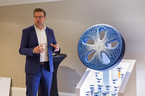 Michelin обещает заняться 3D-печатью автомобильных колес из древесины