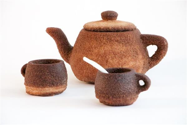 Компания Emerging Objects напечатала чайный сервиз… из чая