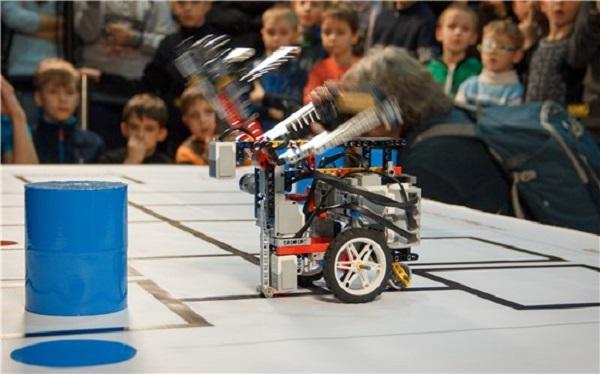 Центр развития робототехники Владивостока проведет молодежный турнир