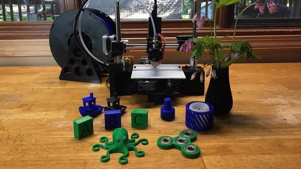 Вокруг света с 3Dtoday: редактор для дизайна 3D-печатной одежды, цементная мебель из Таиланда и 3D-принтер за сто долларов