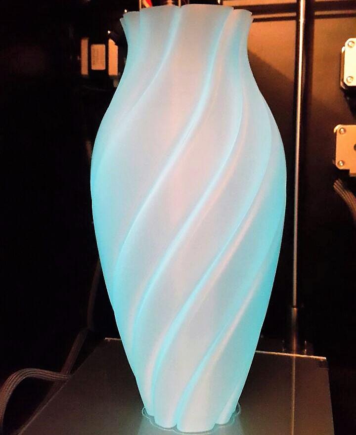 Фотолюминисцентная ваза для