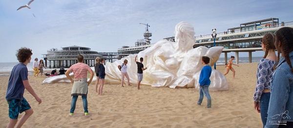 3D-печатная Богородица явилась взору на пляже в Рио-де-Жанейро