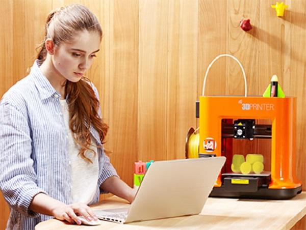 Компания XYZprinting предлагает любительский 3D-принтер da Vinci Mini