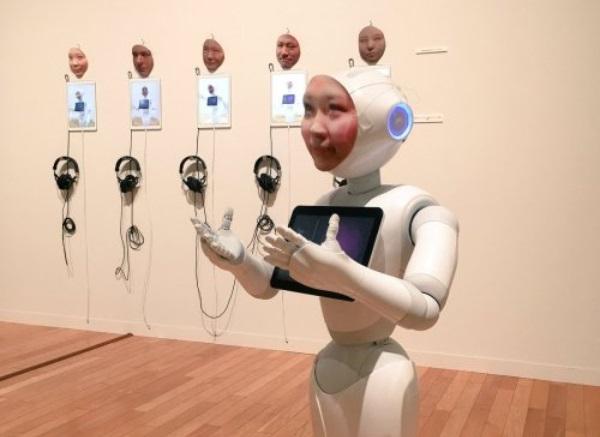 В Японии души умерших переселяют в роботов c 3D-печатными лицами