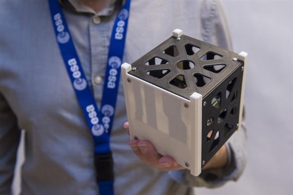 Вокруг света с 3Dtoday: 3D-печать в китайской авиапромышленности, пластиковые спутники ESA и бюджетный фотополимерный 3D-принтер Kudo3D