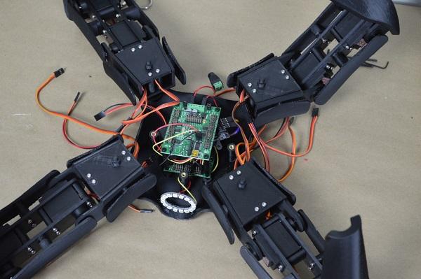 Как сделать четвероногого 3D-печатного робота-краба