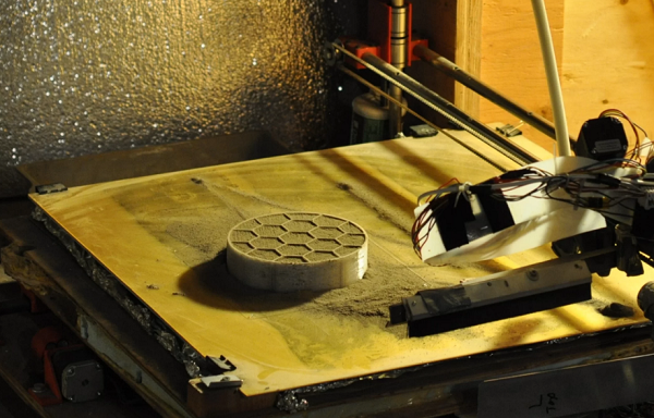 Вокруг света с 3Dtoday: 3D-принтер для тугоплавких полимеров, марсианская строительная 3D-печать и реплика «Меча Стража»
