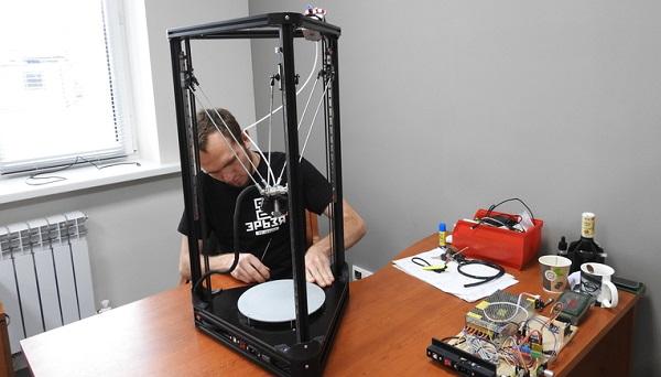 Вокруг света с 3Dtoday: конструкционный термопласт для космических печатников, массовое производство 3D-принтера «Эрьзя» и объемные печатные модели из ткани и пластика