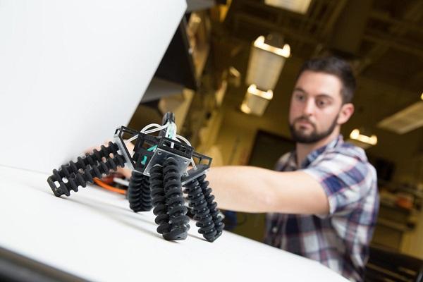 3D-печатный шагающий робот с гибкими эластомерными актуаторами