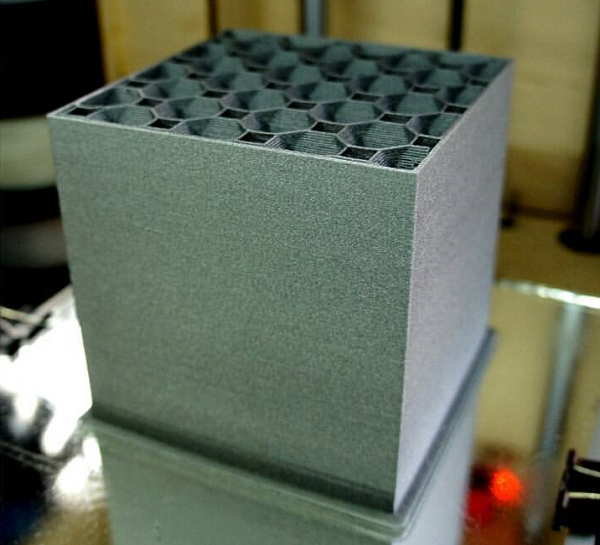 В сеть утекли снимки нового расходного материала для 3D-принтеров от Filamentarno