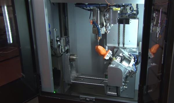 В Японии разрабатывается гибридный 3D-принтер с пятиосевой архитектурой