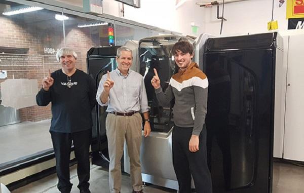 Vader Systems демонстрирует прототип 3D-принтера для печати металлическими расплавами