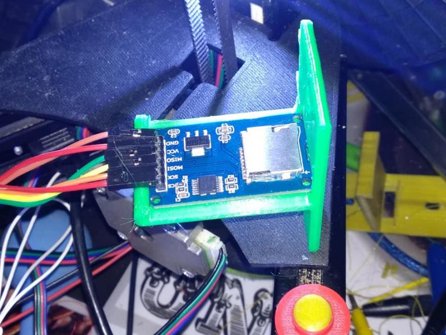 Начертил в Компас 3D держатель для адаптера чтений карт MicroSD