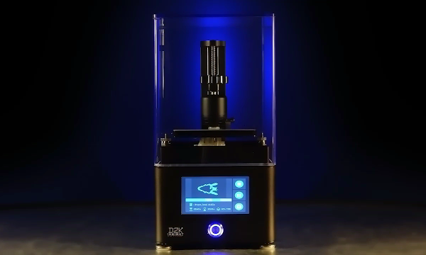 Компания Mayc предлагает фотополимерный 3D-принтер D2K Insight за $599
