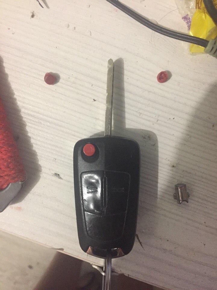 Кнопка для выкидного ключа
