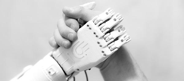 Инженер из Норильска создал дешевый бионический 3D-печатный протез