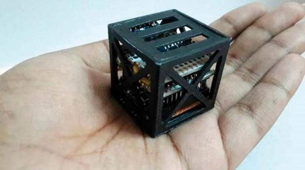 Индийский школьник напечатал на 3D-принтере самый маленький спутник в мире
