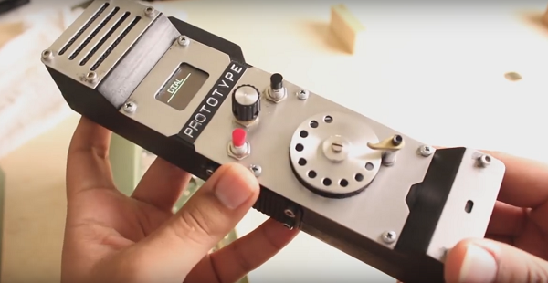 Мейкер изготовил необычный 3D-печатный дисковый сотовый телефон