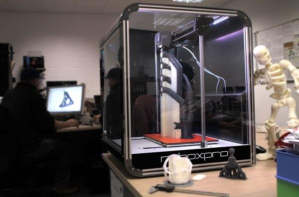 Компания CEL анонсировала 3D-принтер RoboxPRO с рубиновыми соплами