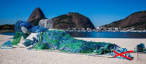 3D-печатная Богородица явилась взору на пляже в Рио-де-Жанейро