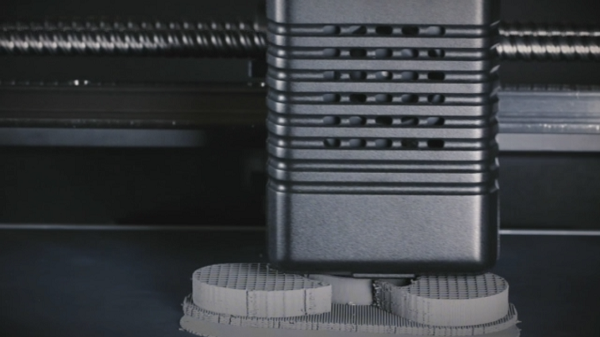 Первые офисные 3D-принтеры для печати металлами будут доступны с сентября