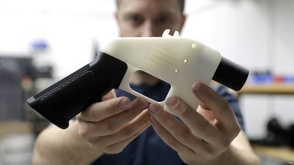 Российский силовик заявил об опасности «невидимого» 3D-печатного оружия