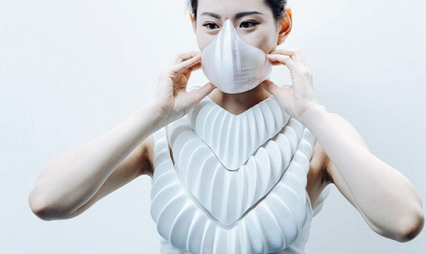 Японский дизайнер работает над превращением в человека-амфибию