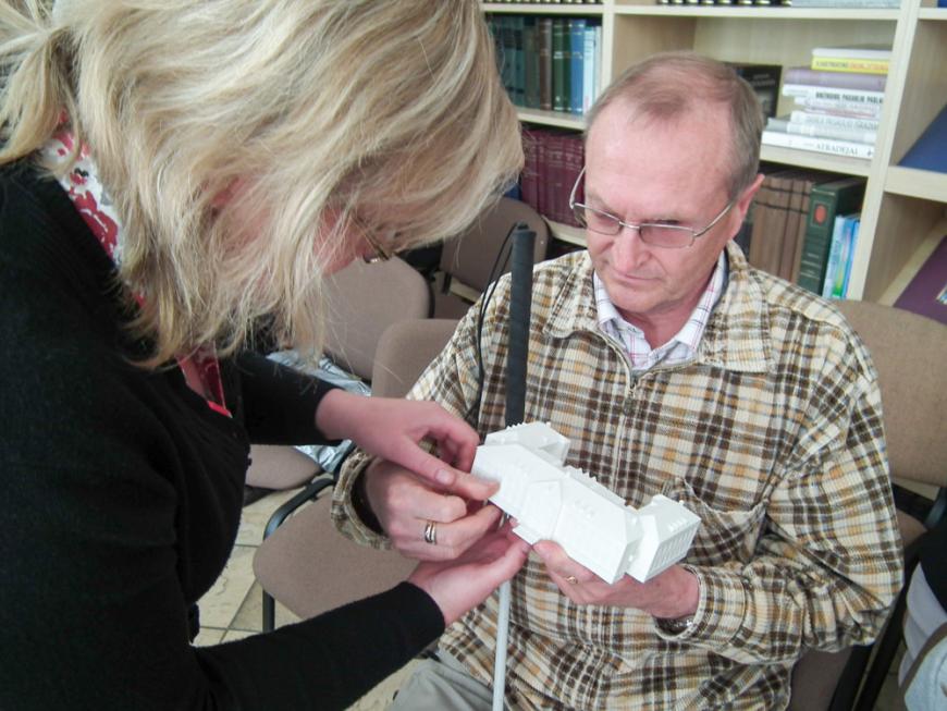 Стив Возняк и другие знаменитости приняли участие в уникальном проекте для слепых