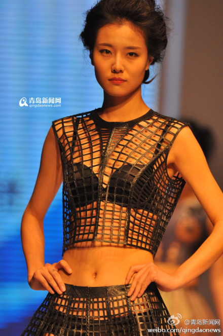 3D-печатные платья произвели фурор на Неделе моды в Циндао