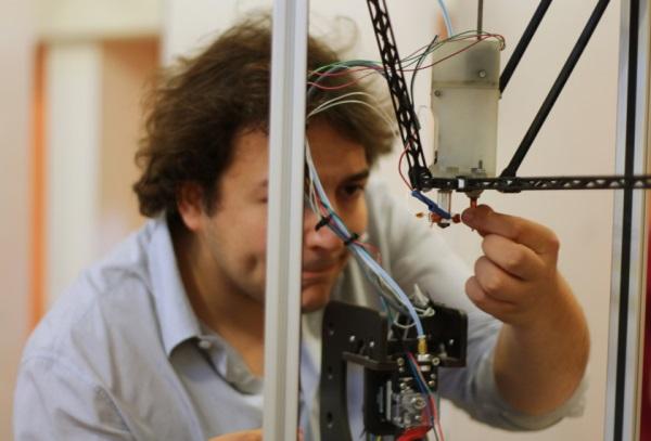 Новинки 3D-печати: Экструдер Rabbit Proto поможет напечатать электронную плату или красивый бутерброд