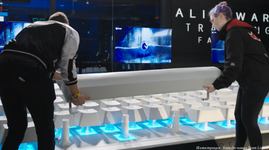 Alienware создала гигантскую 3D-печатную клавиатуру и мышку
