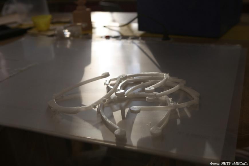 Фаблаб НИТУ «МИСиС» взялся за 3D-печать защитных экранов для врачей