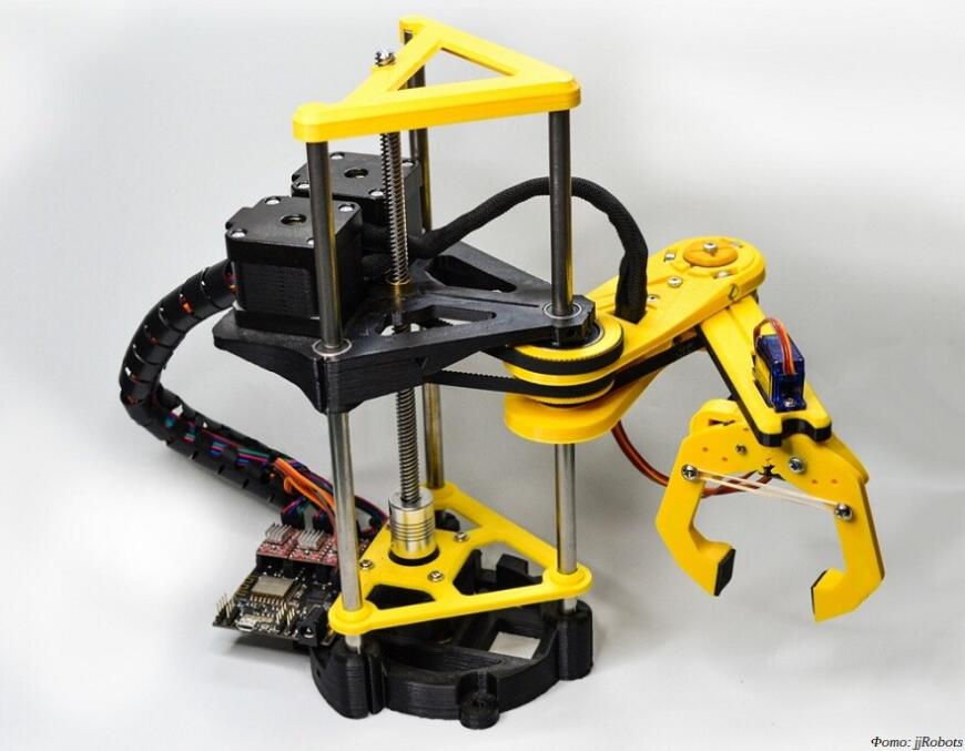 PyBot: 3D-печатный робот-манипулятор с механикой SCARA