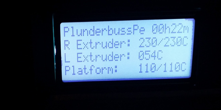 Продам знаменитый американский 3D Принтер MakerBot Replicator 2X 2 экструдера + 4 катушки пластика