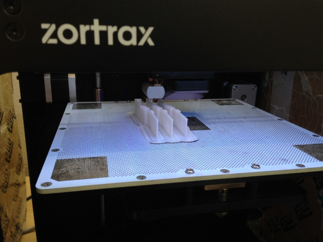 Продам 3D- принтер Zortrax M200