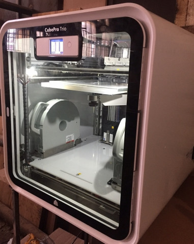 Продаю 3D принтер cubeProTrio
